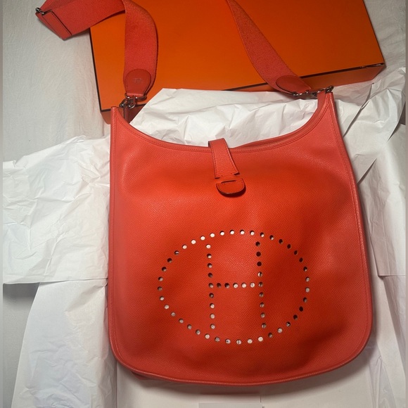 HERMES SOFT EPSOM CALFSKIN EVELYN POCHE - Picture 2 of 10